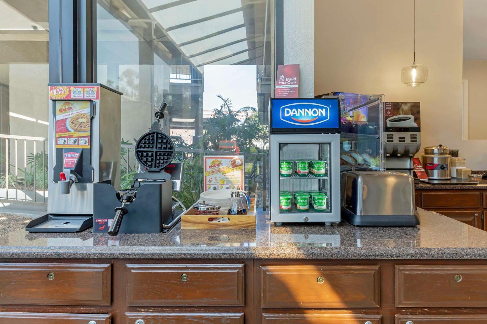 Best Western Plus Executive Inn Rowland Heights Exteriör bild
